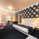 Hotel Ea Tereziansky Dvur Hradec Králové
