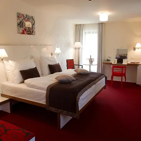 Hotell Ea Tereziansky Dvur Hradec Králové