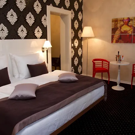 Ea Tereziansky Dvur Hotell 4*