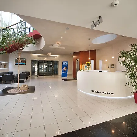 Ea Tereziansky Dvur Hotel Hradec Králové