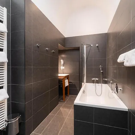 Ea Tereziansky Dvur Hotel Hradec Králové