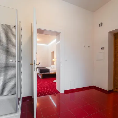 Hotel Ea Tereziansky Dvur Hradec Králové