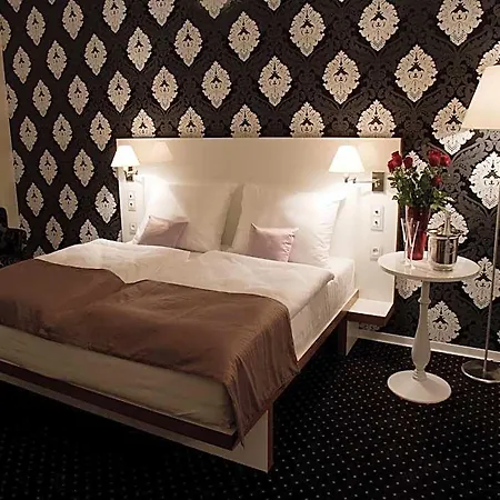 Hotel Ea Tereziansky Dvur Hradec Králové