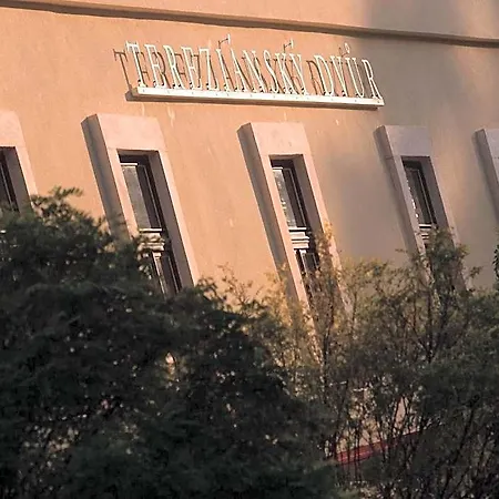 Ea Tereziansky Dvur 4* Hradec Králové