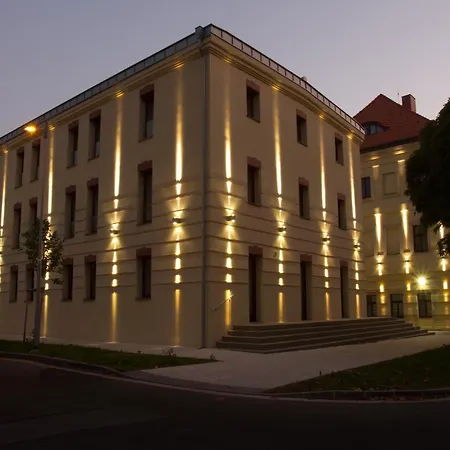 Ea Tereziansky Dvur 4* Hradec Králové