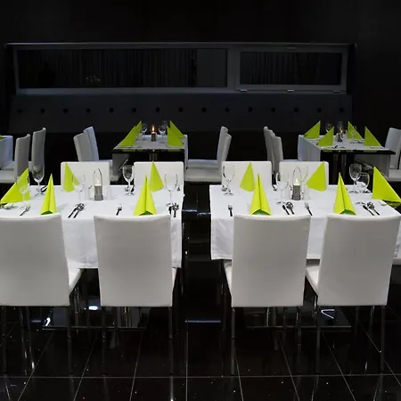 Ea Tereziansky Dvur Hotel Hradec Králové