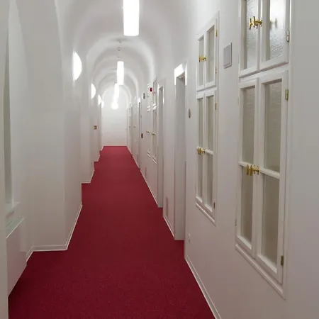 Ea Tereziansky Dvur ホテル Hradec Králové