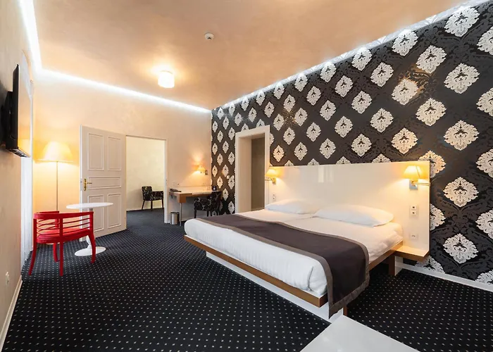 Hotel Ea Tereziansky Dvur Hradec Králové