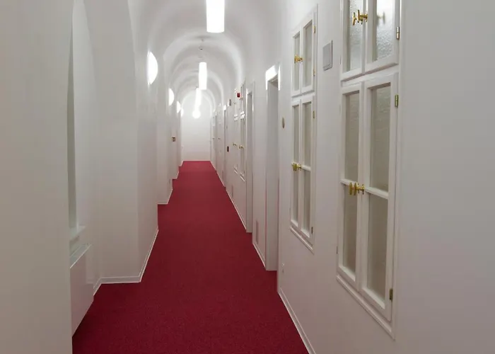 Ea Tereziansky Dvur Hotel Hradec Králové